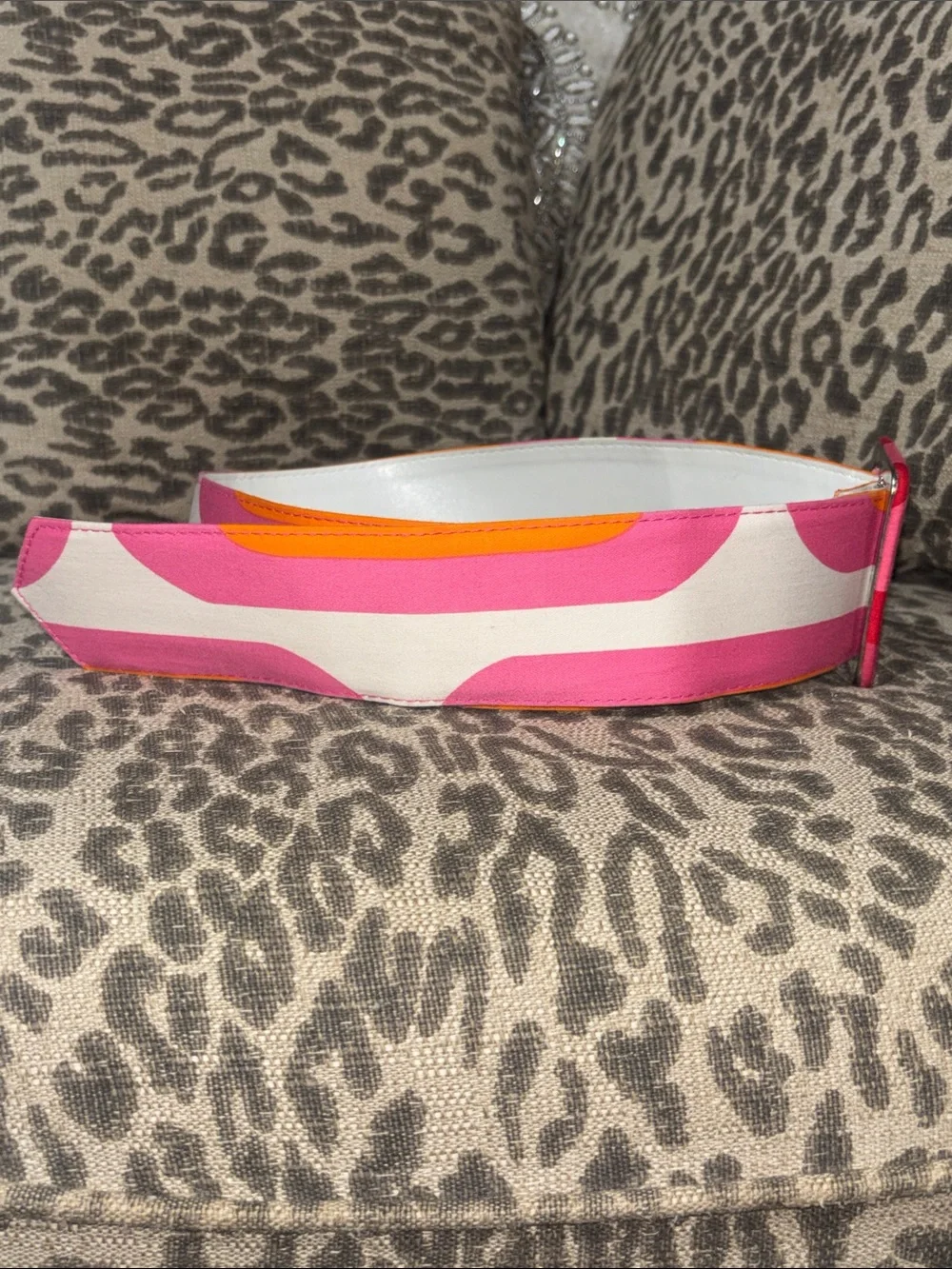 Vintage inspired 70s/70s retro colorful belt geometric trippy fun bold pink